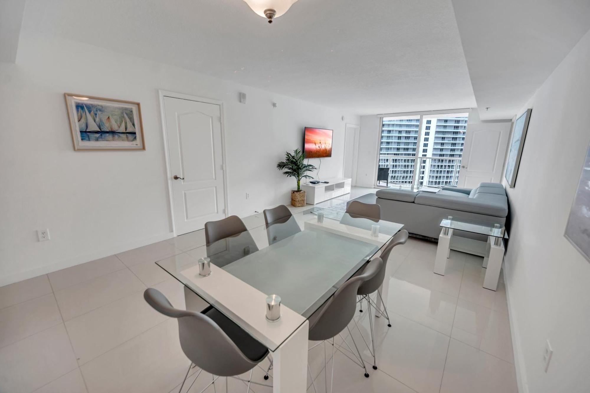 Apartamento The Club - 1200 Brickell Bay Drive Miami