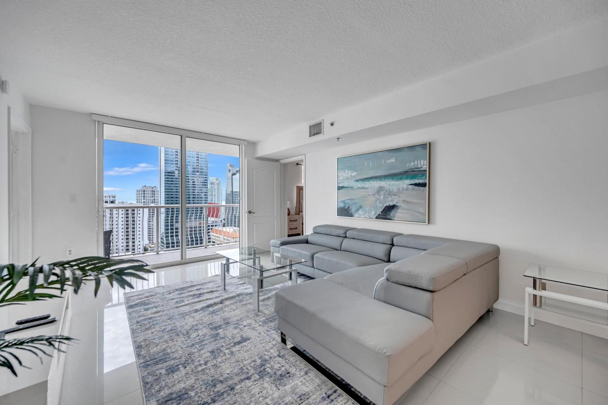 Apartamento The Club - 1200 Brickell Bay Drive *